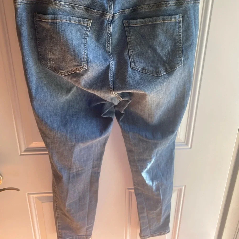 Torrid Size 18R Skinny Premium Denim Jeans - Picture 3 of 3